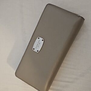 Michael kors soft taupe gray wallet